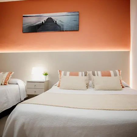 Apartamentos Turisticos Mastil 16 2* מאלגה