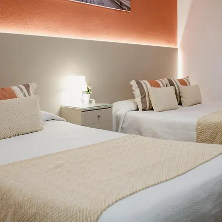 Apartamentos Turisticos Mastil 16 2* מאלגה