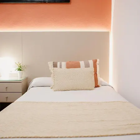 Apartamentos Turisticos Mastil 16 מאלגה
