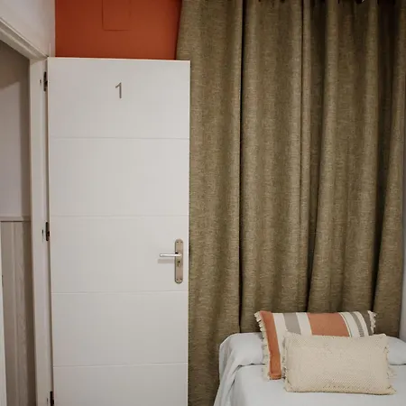 Apartamentos Turisticos Mastil 16 בית הארחה 2*