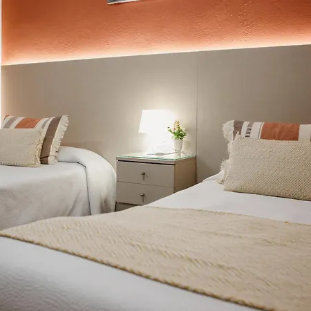 Apartamentos Turisticos Mastil 16 2* מאלגה